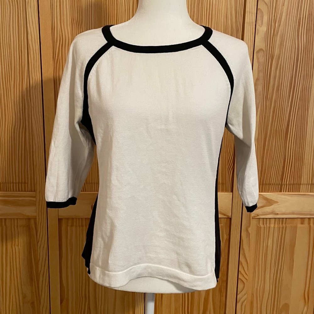 Liz Claiborne Women’s 3/4 Sleeve Sweater